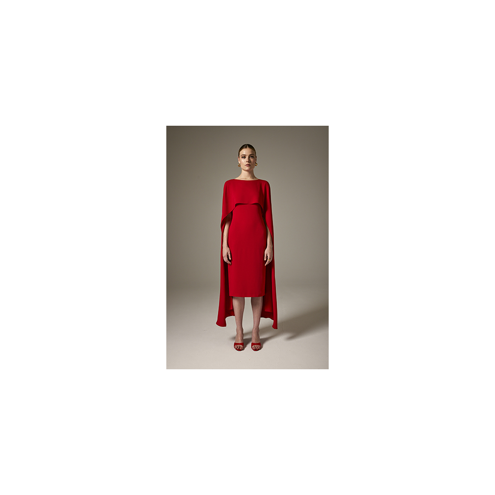 vestido-con-capa-carla-ruiz