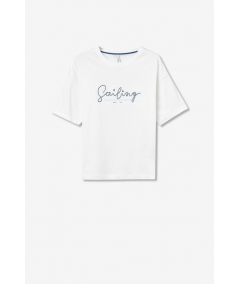 camiseta-con-bordado-frontal-yatty