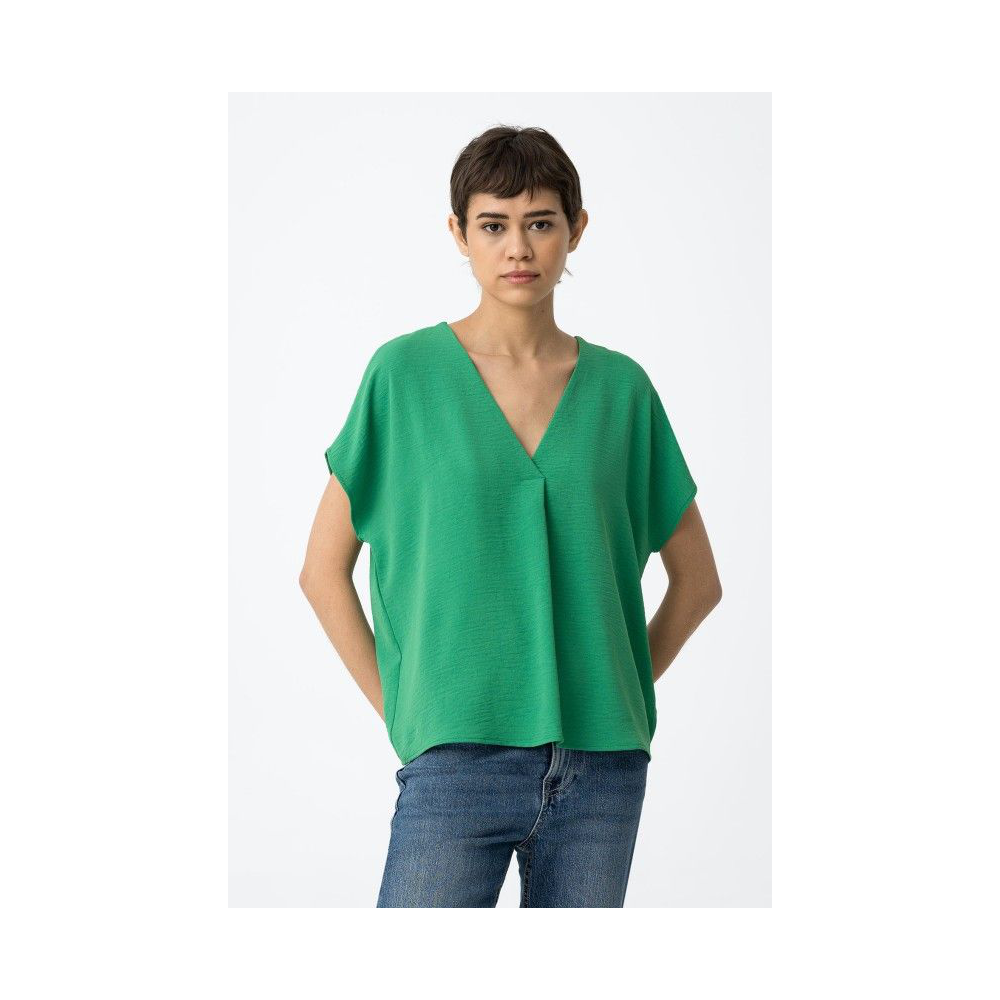 blusa-fluida-modelo-maxine-de-tiffosi