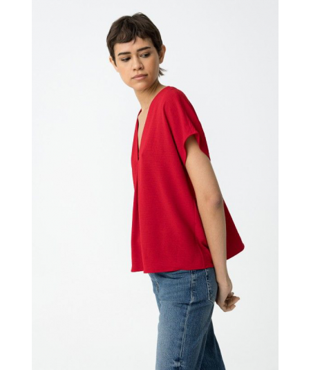 blusa-fluida-modelo-maxine-de-tiffosi