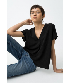 blusa-fluida-modelo-maxine-de-tiffosi