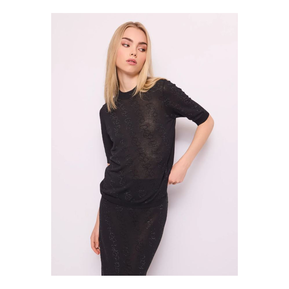 camiseta-negra-de-punto-denny-rose