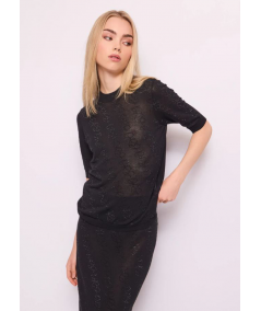 camiseta-negra-de-punto-denny-rose