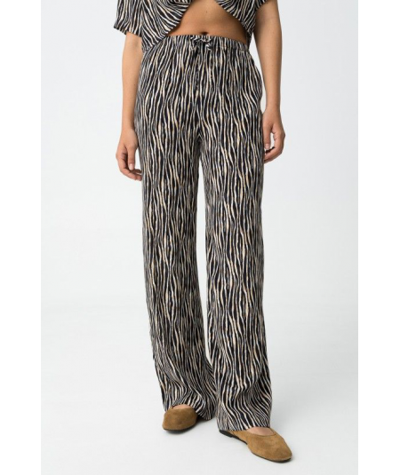 pantalon-estampado-con-lazo-zebra-tiffosi