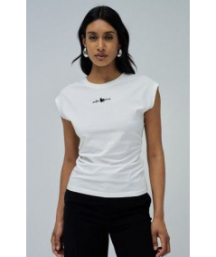 camiseta-manga-sisa-con-frunce-salsa