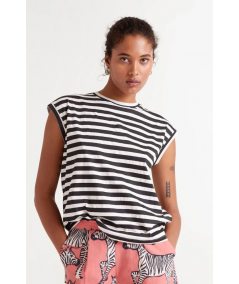 camiseta-con-estampado-de-rayas-compania-fantastica