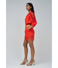pantalon-corto-con-encaje-salsa