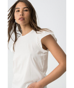 camiseta-cuello-redondo-modelo-graciosa-tiffosi