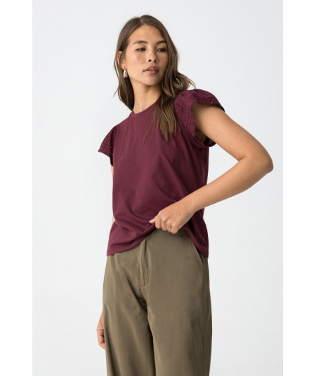 camiseta-cuello-redondo-modelo-graciosa-tiffosi