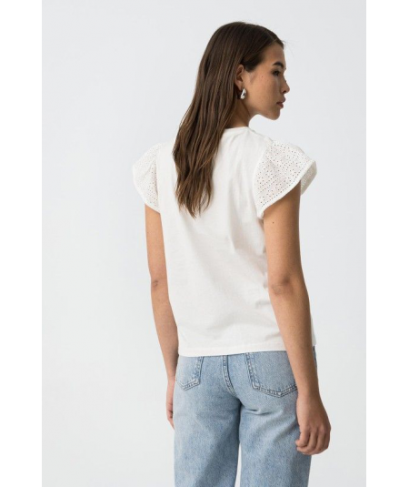 camiseta-cuello-redondo-modelo-graciosa-tiffosi