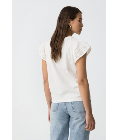 camiseta-cuello-redondo-modelo-graciosa-tiffosi