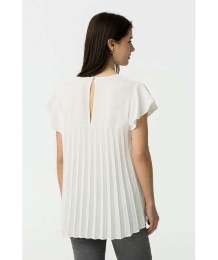 blusa-con-detalle-de-volantes-kara-tiffosi