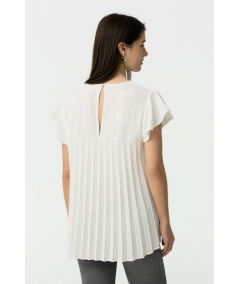blusa-con-detalle-de-volantes-kara-tiffosi