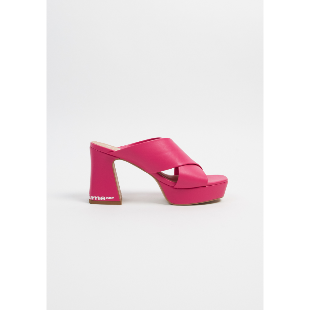 sandalia-plataforma-fucsia-lan