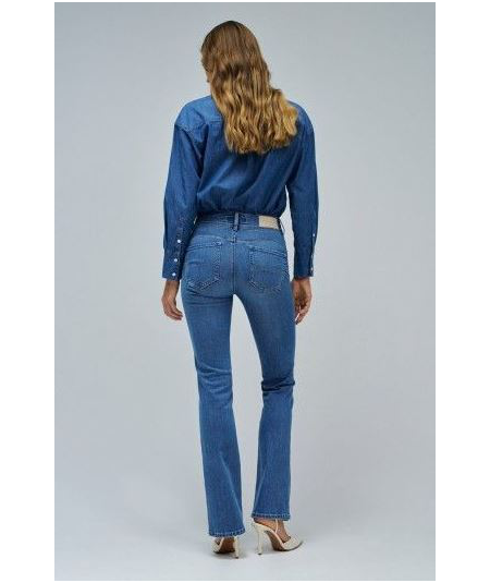vaqueros-secret-push-in-bootcut-salsa