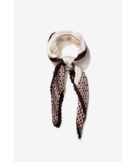 bandana-estampada-modelo-indonesia-de-tiffosi