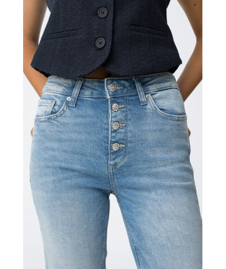 vaqueros-de-tiro-alto-modelo-megan-de-tiffosi