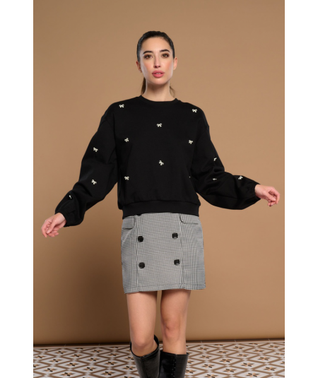 sudadera-apliques-black-rose-de-minueto