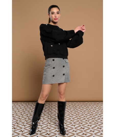 sudadera-apliques-black-rose-de-minueto