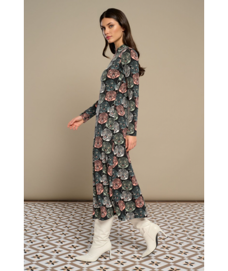 vestido-midi-modelo-minina-de-minueto