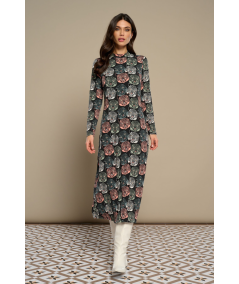 vestido-midi-modelo-minina-de-minueto