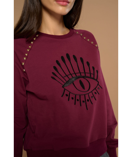 sudadera-con-bordado-modelo-constanza-de-minueto