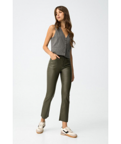 vaqueros-efecto-piel-tiro-alto-modelo-megan-tiffosi