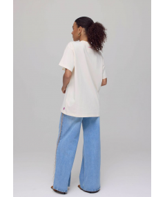 camiseta-oversized-con-mensaje-de-harper--yve