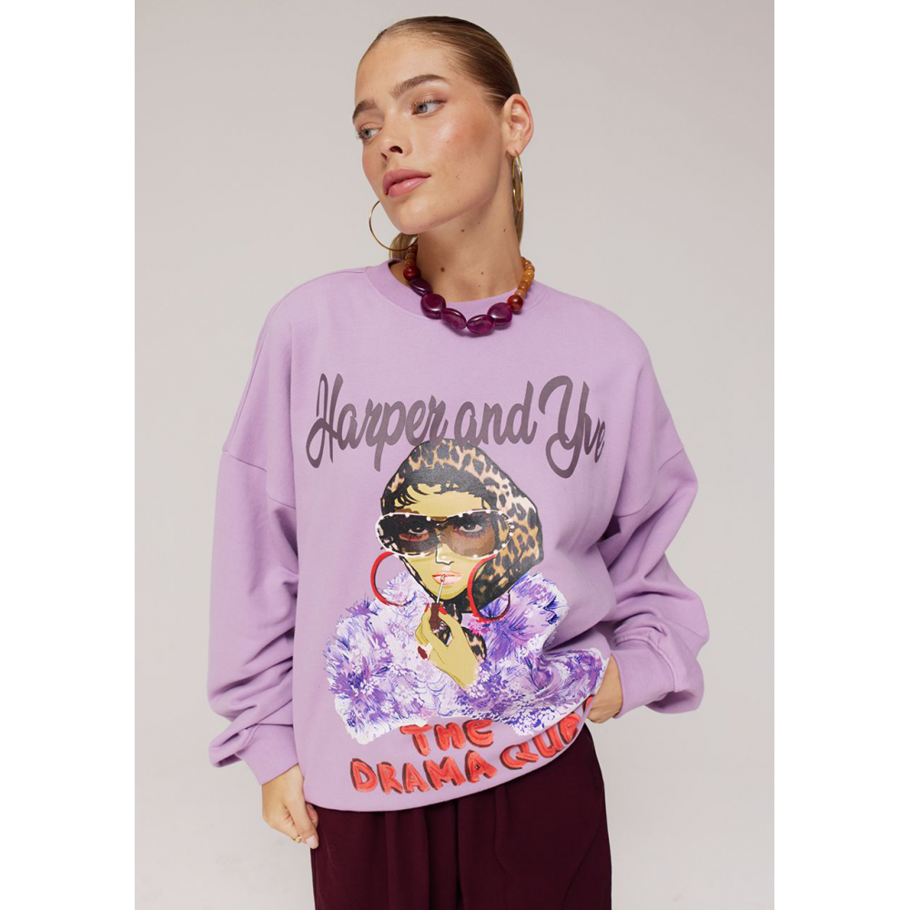 sudadera-oversized-drama-queen-de-harper--yve
