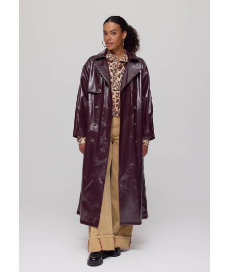 gabardina-oversized-polipiel-de-harper--yve