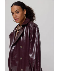 gabardina-oversized-polipiel-de-harper--yve