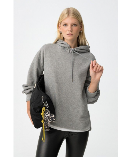 sudadera-con-gorro-detalles-palteados-de-tiffosi
