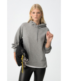 sudadera-con-gorro-detalles-palteados-de-tiffosi