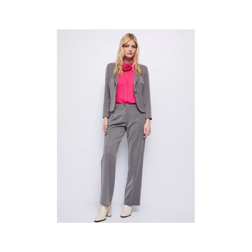 total-look-americana-y-pantalon-cargo-denny-rose