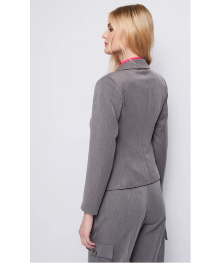 total-look-americana-y-pantalon-cargo-denny-rose