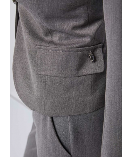 total-look-americana-y-pantalon-cargo-denny-rose