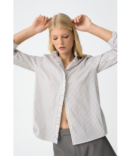 camisa-de-rayas-rixie-de-tiffosi-con-volante-cuello