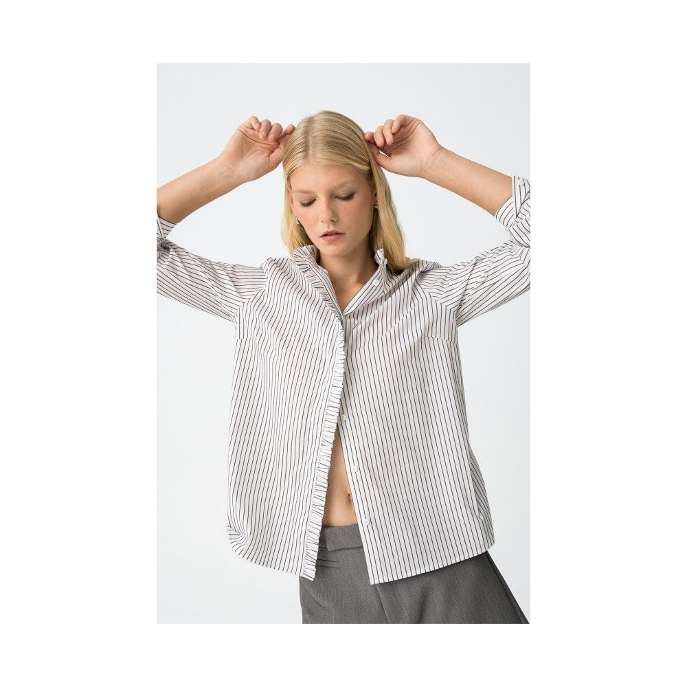 camisa-de-rayas-rixie-de-tiffosi-con-volante-cuello