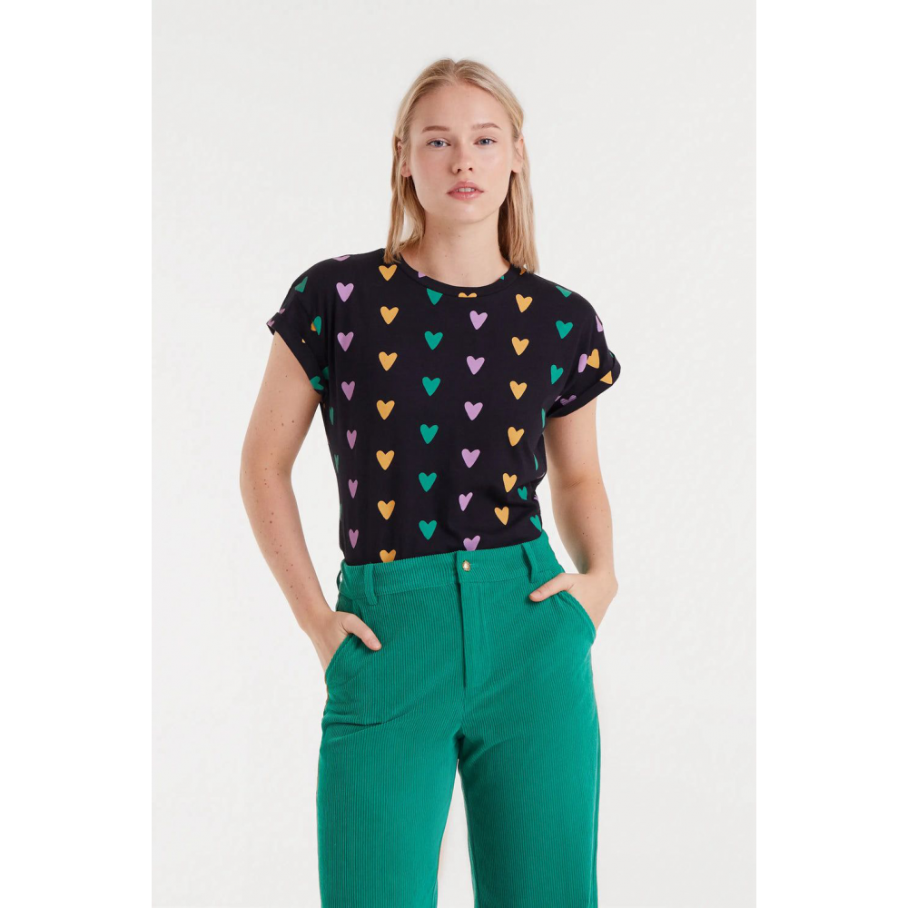camiseta-manga-corta-corazones-compania-fantastica
