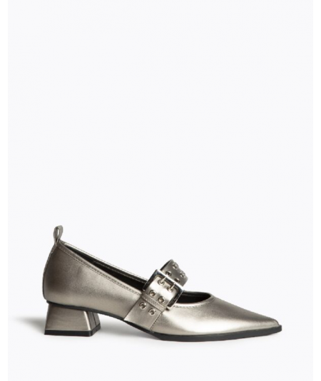 zapato-plomo-de-corina-con-tacon-cuadrado