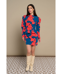 top-carla-con-mangas-abullonadas-y-volante-de-minueto