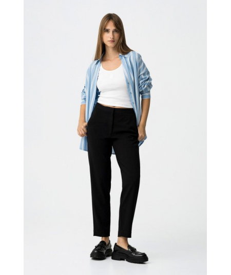 pantalones-chinos-slim-fit-violeta-tiffosi