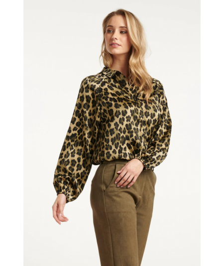 camisa-satinada-animal-print-verde-smashed-lemon