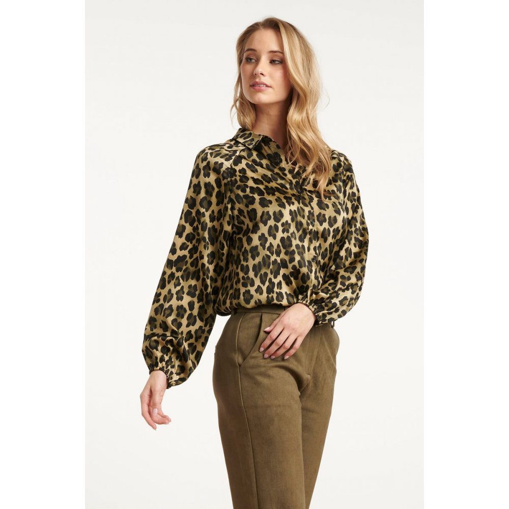 camisa-satinada-animal-print-verde-smashed-lemon