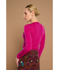 camiseta-belina-con-cuello-en-v-asimetrico-de-minueto