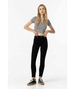 jeans-ajustados-tiro-medio-light-push-up-tiffosi