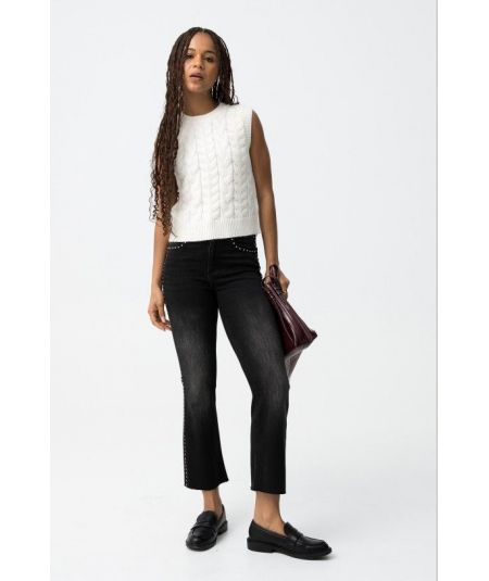 jeans-megan-gropped-flare-con-tachuelas-laterales-de-tiffosi
