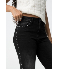 jeans-megan-gropped-flare-con-tachuelas-laterales-de-tiffosi