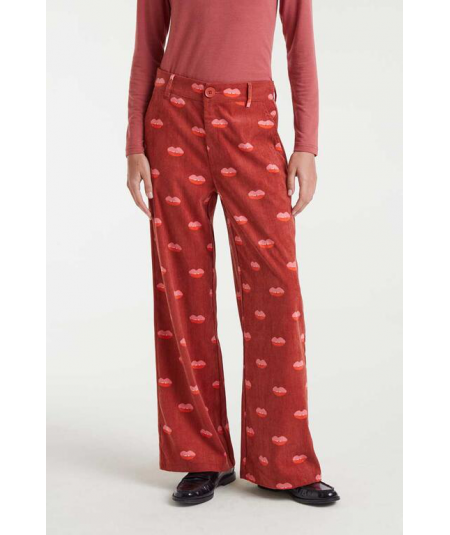 pantalon-micropana-estampado-de-compania-fantastica