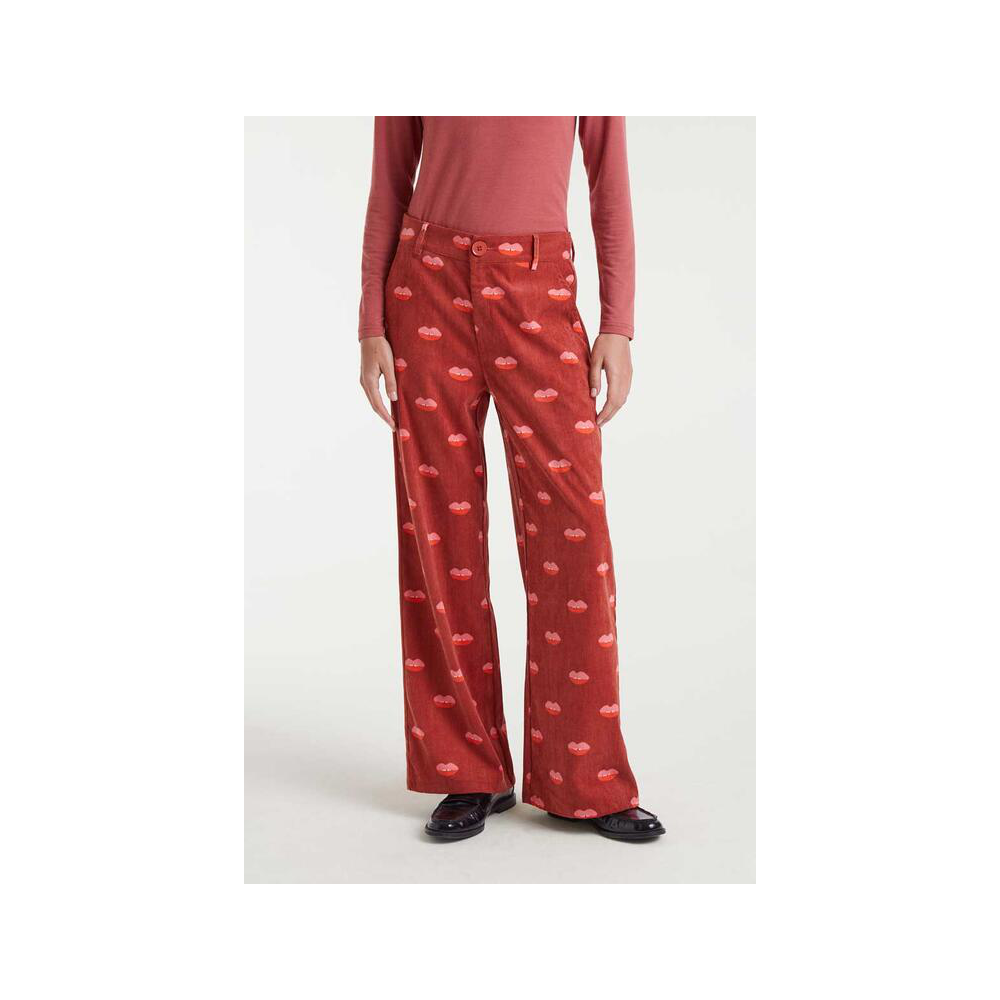 pantalon-micropana-estampado-de-compania-fantastica